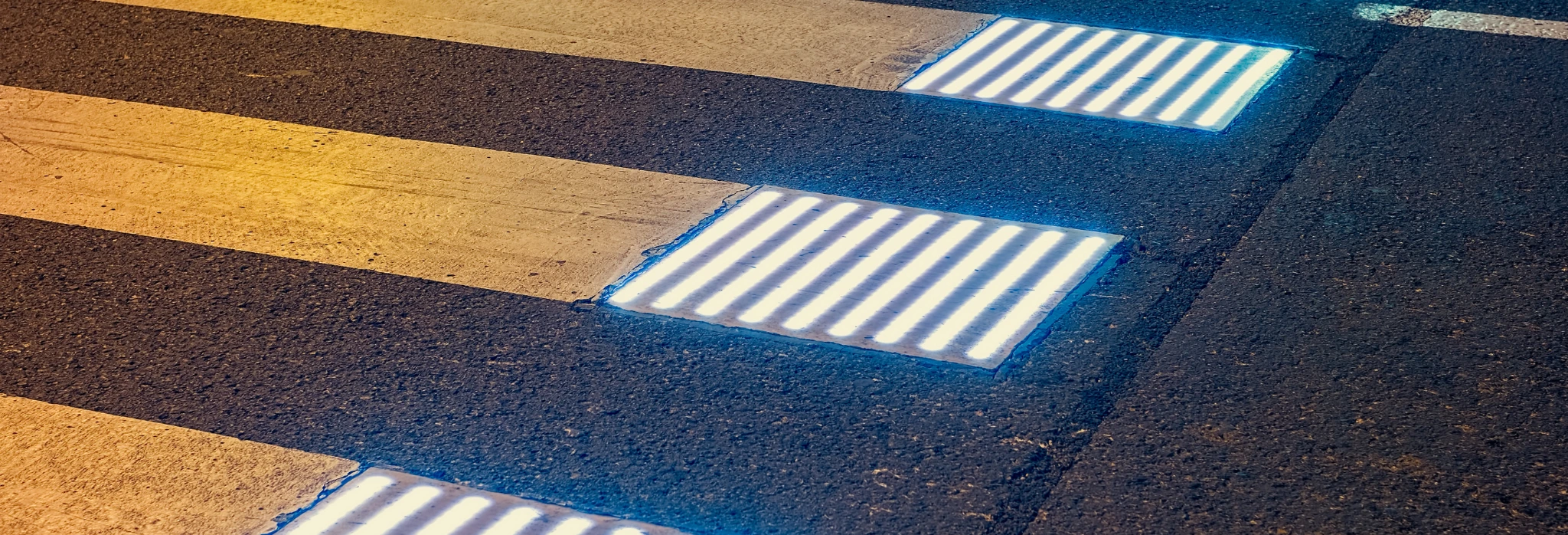 Διάβαση πεζών με φωτισμό LED.